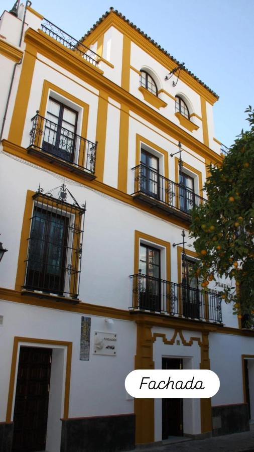 Apartamentos en la Plaza Doña Elvira, 7 - B&B