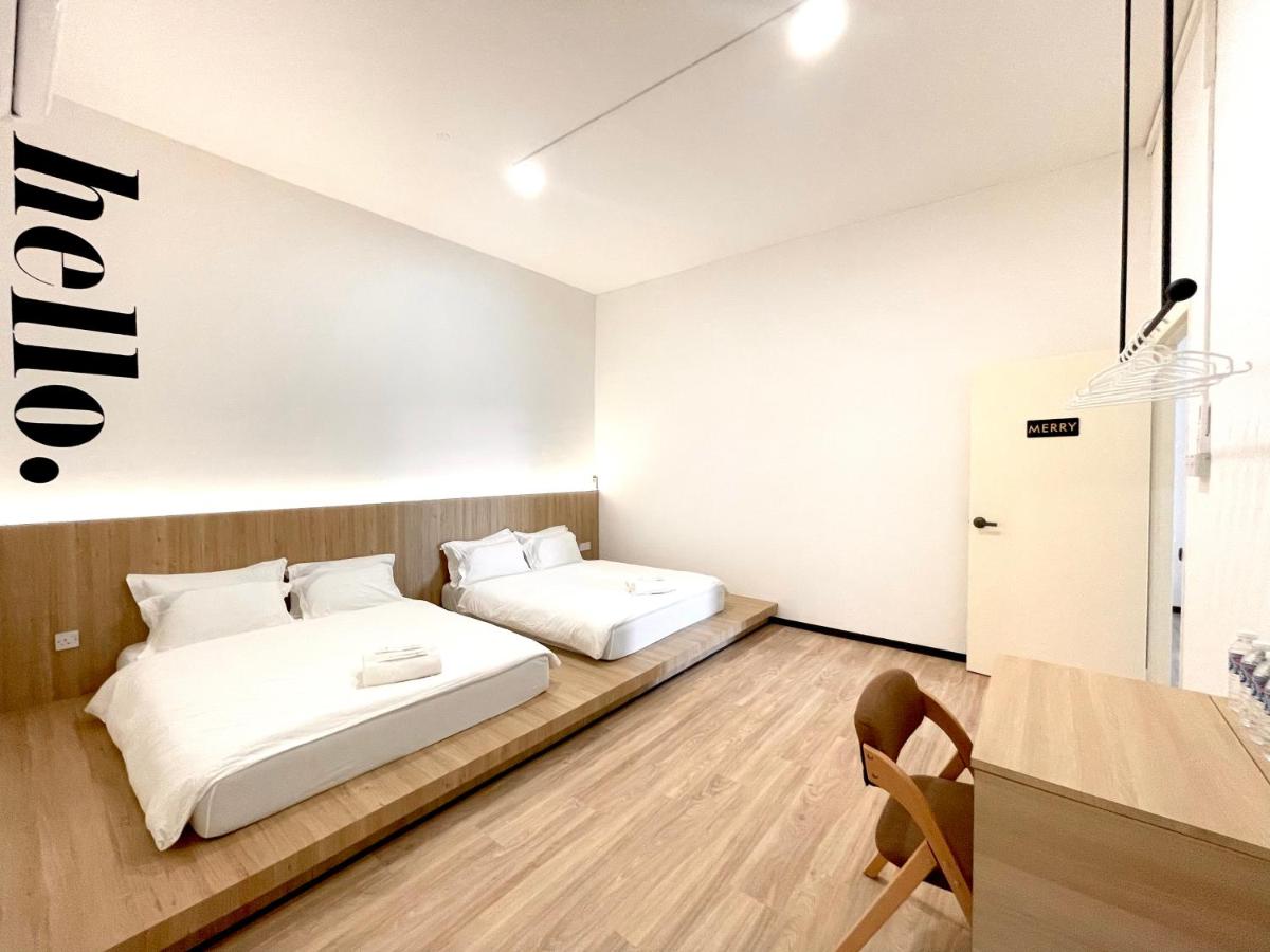 Deluxe One-Bedroom Apartment