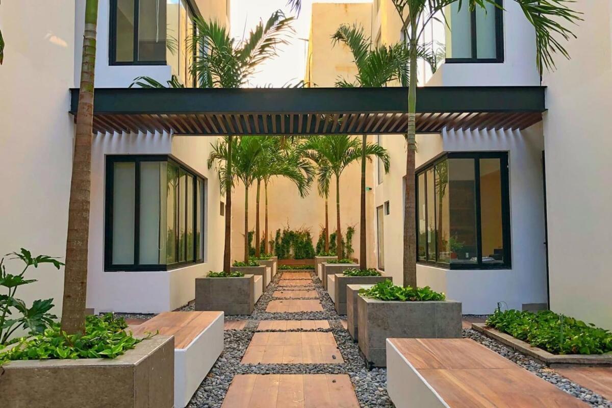 Luxe Top-Floor Incredible Roof Pool at Complex - Ferienwohnung Playa del Carmen