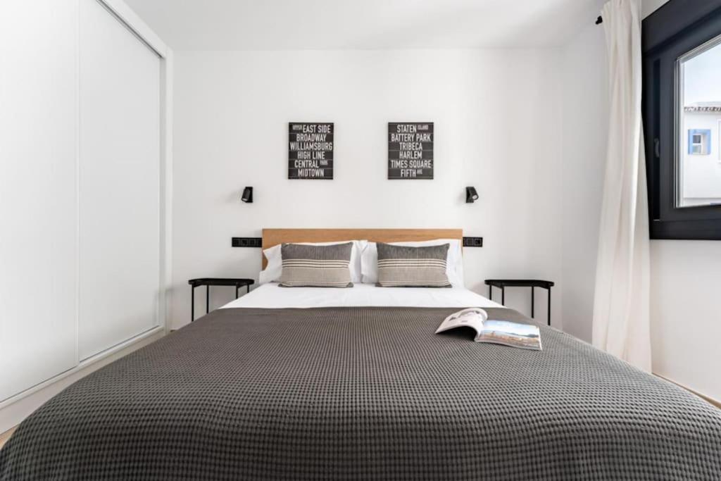 CT 326 - Faro's Fuengirola City Center - Close to Beach & Amenities - Chambres d'hôtes Fuengirola