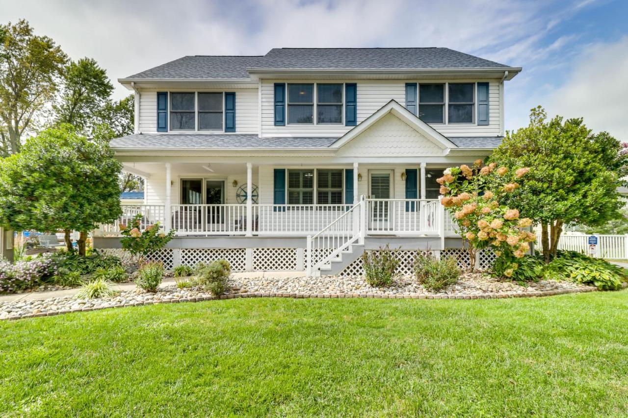 Water-View Deale Home Walk to Marina, Restaurants - Chambres d’hôtes Deale