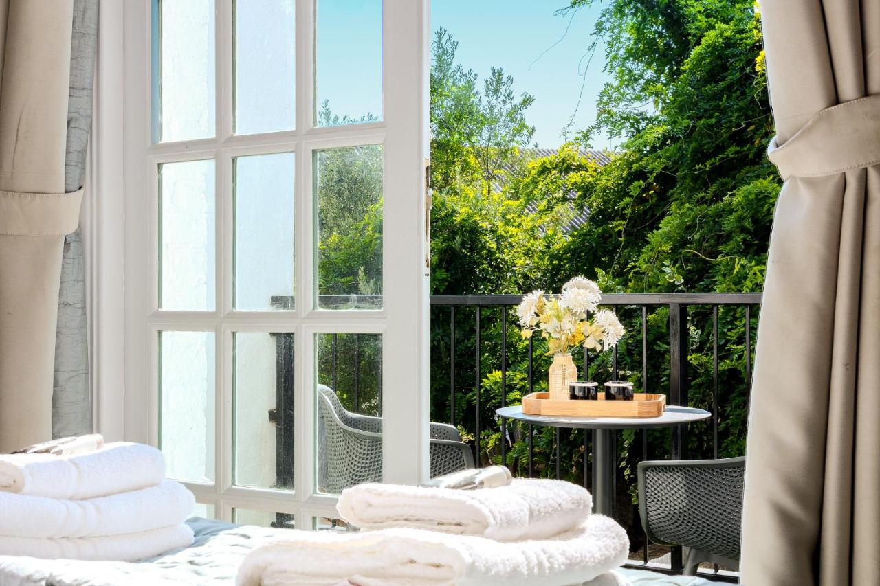 Stylish 2BR flat with terrace in North Kensington - B&B Londra