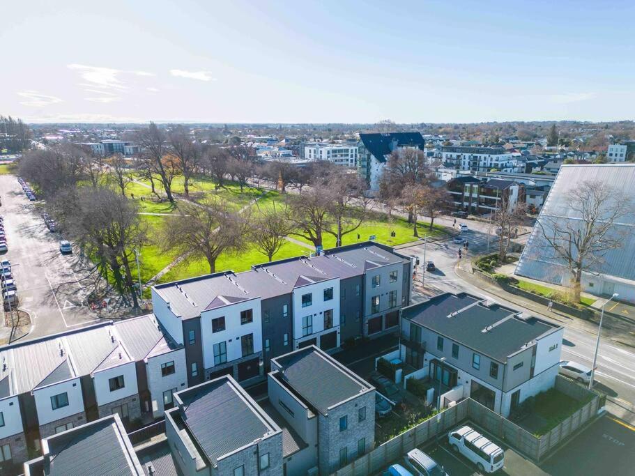 Luxury APT 2BR w Balcony Parkside Central City - Chambres d’hôtes Christchurch