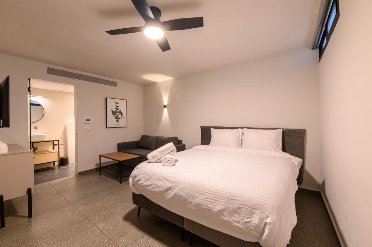 Quadruple Room with Private Bathroom