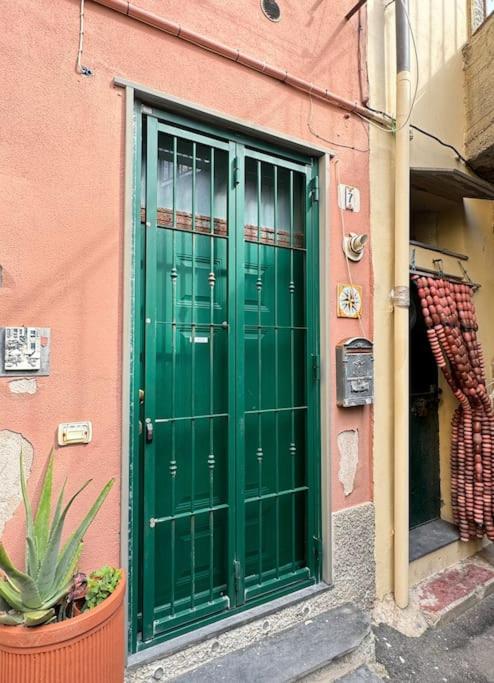Casa ORRI quinto mare e Gaslini - B&B Genova