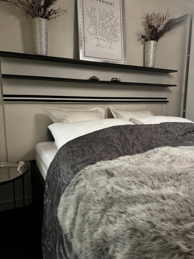 Superior One-Bedroom Apartment