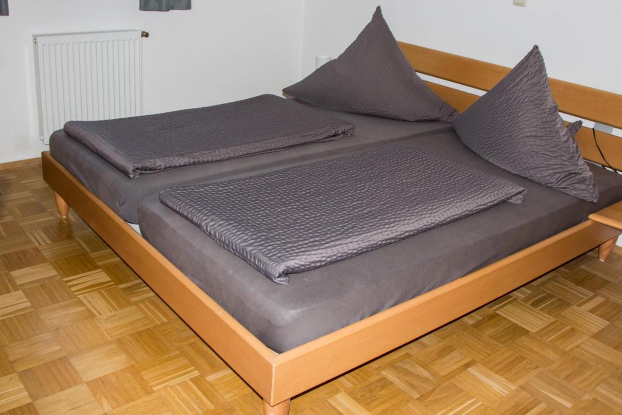 Apartment / Ferienwohnungen Christ - B&B