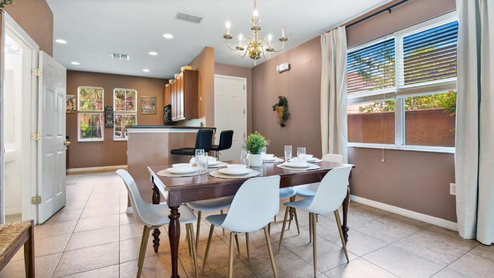 Quiet Corner Gem in Gated Crestwynd Bay - B&B Orlando