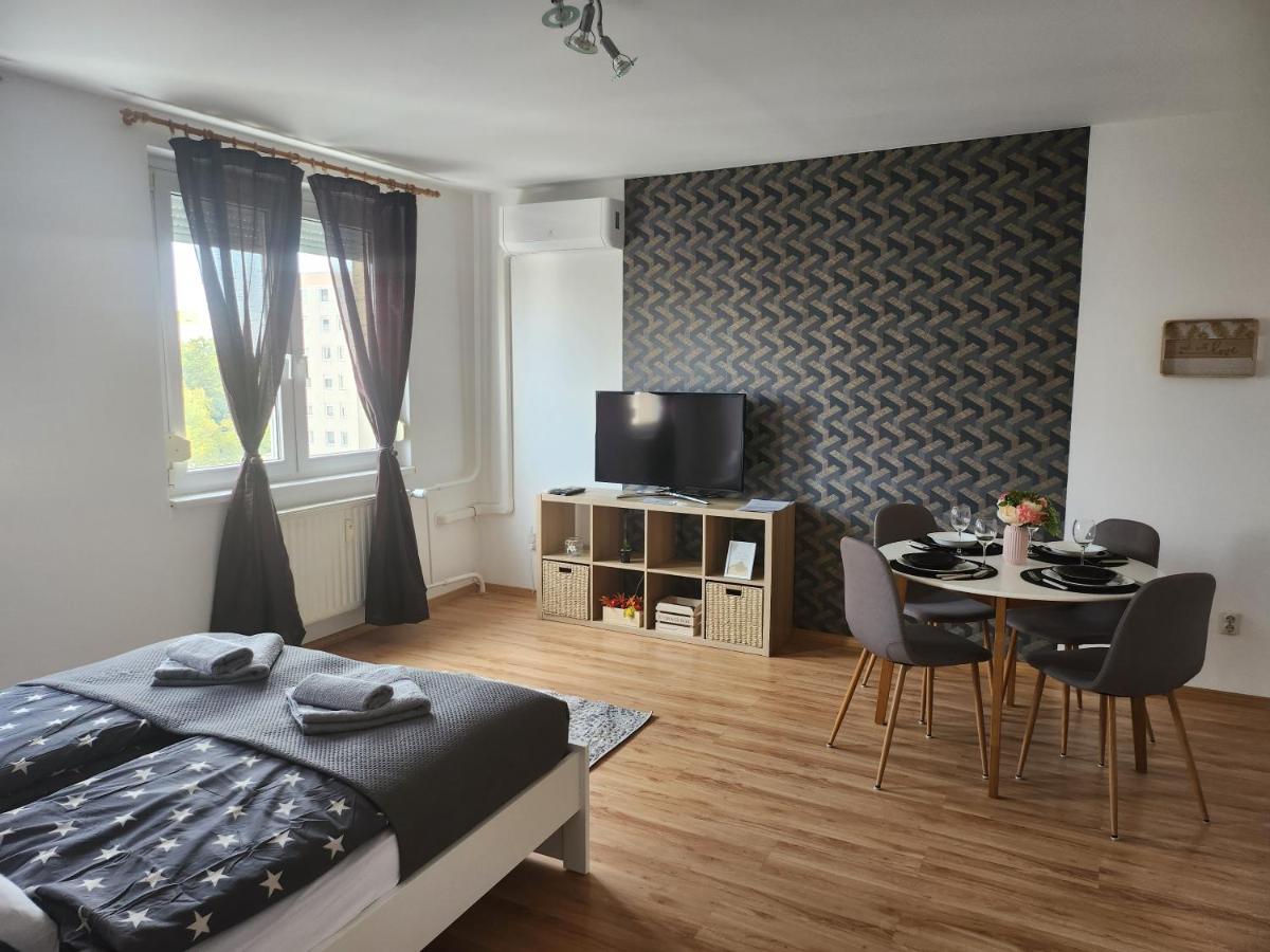 LIZO Deluxe apartman - Chambres d’hôtes Székesfehérvár