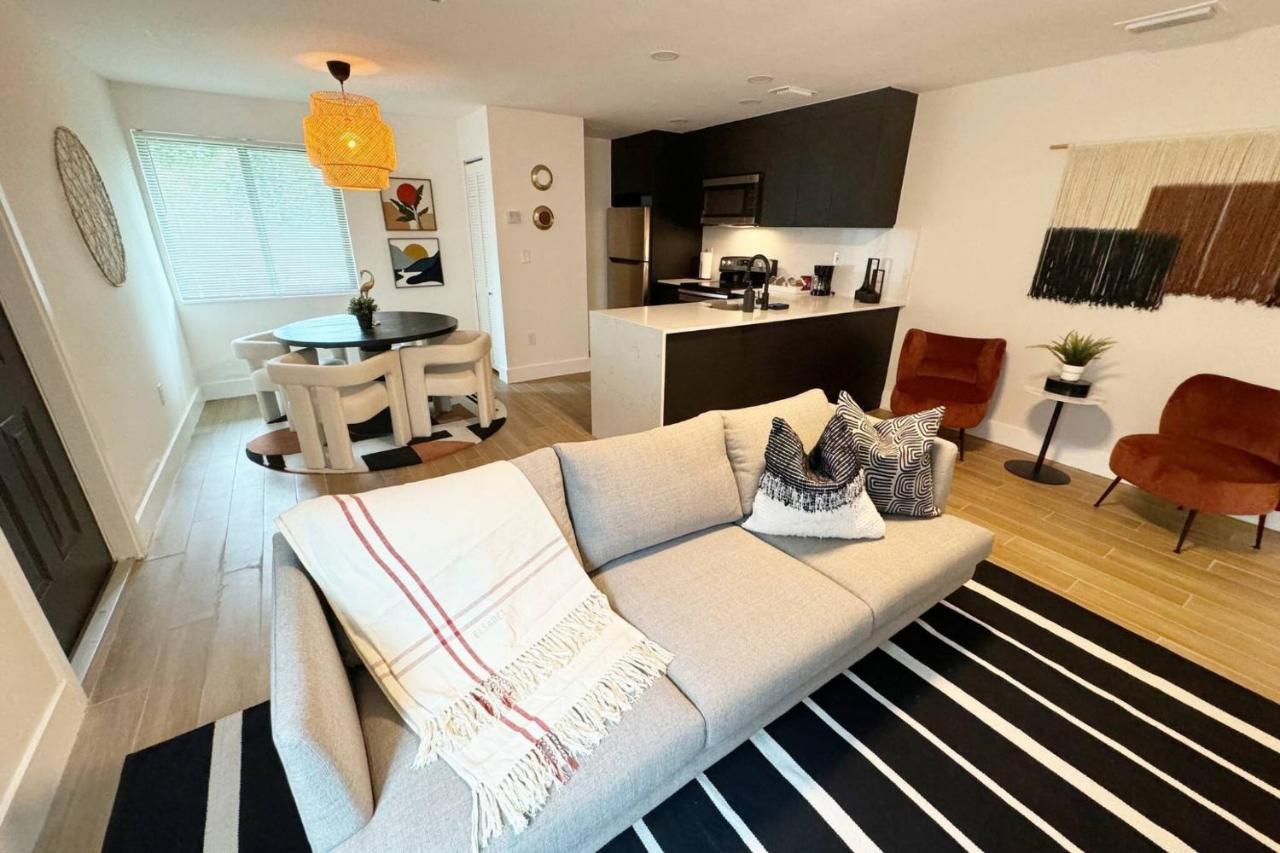 Urban Elegance: Trendy Modern Apartment in Wynwood - B&B