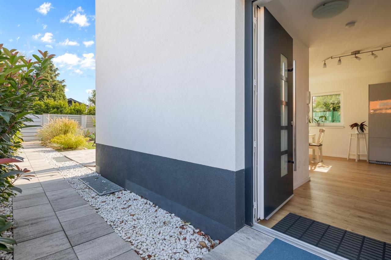 Vacation Home in Prater - Central, Garden and Sauna - B&B Vienna