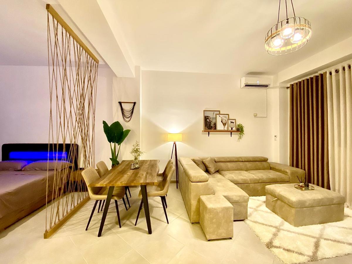 5 New Central Comfy Apartments - B&B