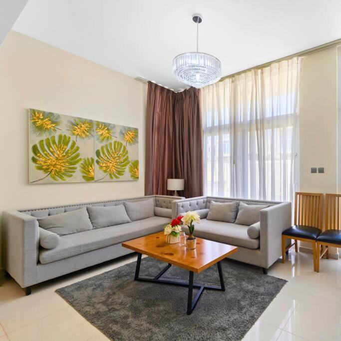 Modern 3-Bedroom Villa in Damac Hills 2 - B&B ‘Ūd al Bayḑā’