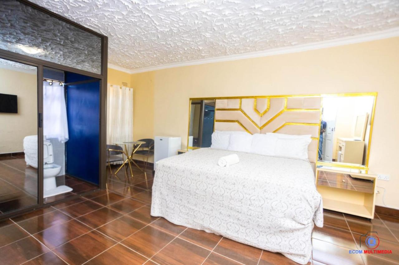 Mathanda Guest House - B&B Bulawayo