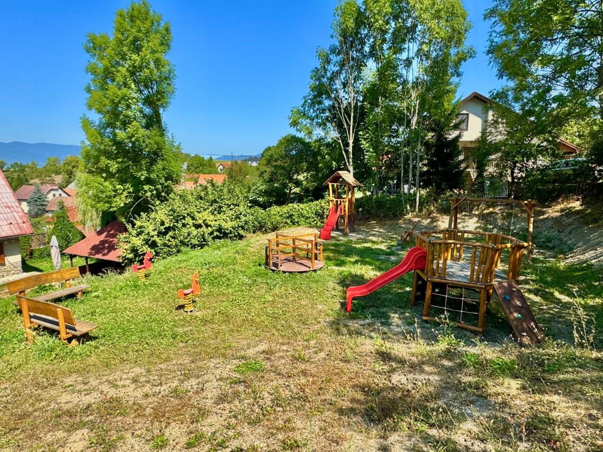Chata Stará škola Hôrka - Bed and Breakfast