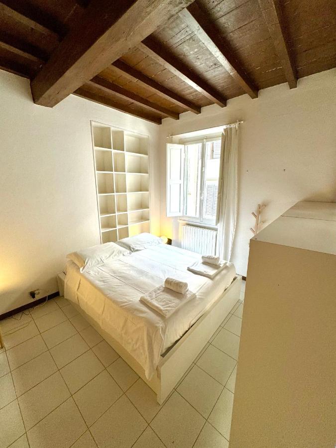 Studio Apartment with One Double Bed