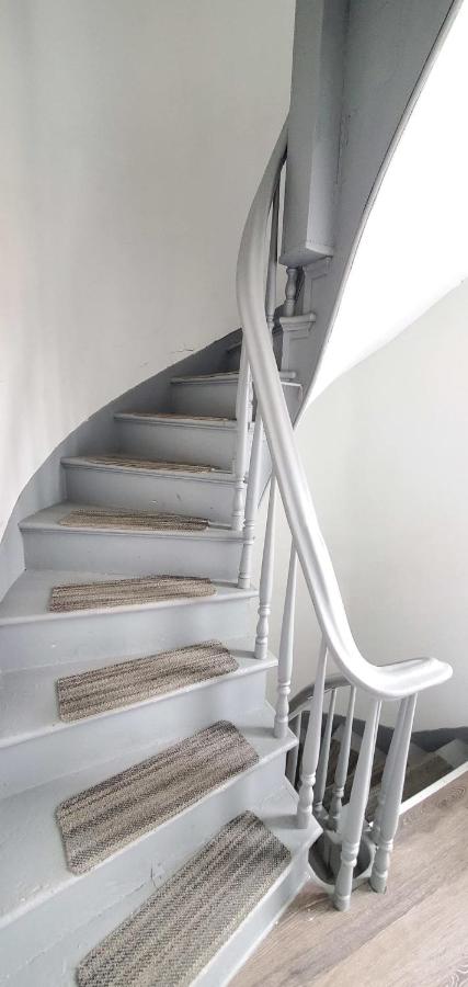 Jennifer's Private Amazing View Walkable Apartment with Relaxing Deck - B&B