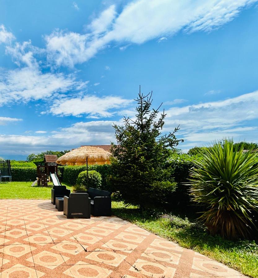 Villa with Garden View