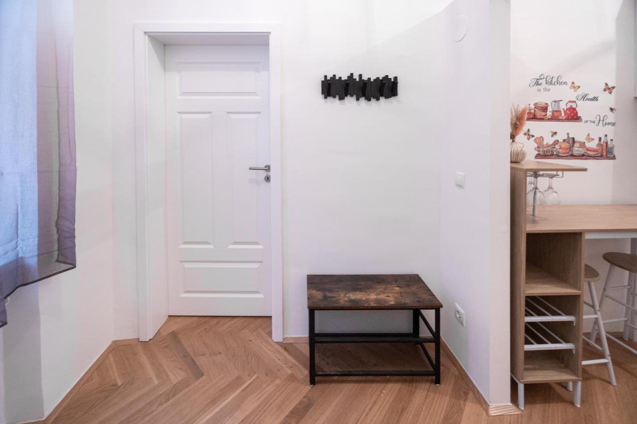 Deluxe retreat near Präter park and City Centre - B&B