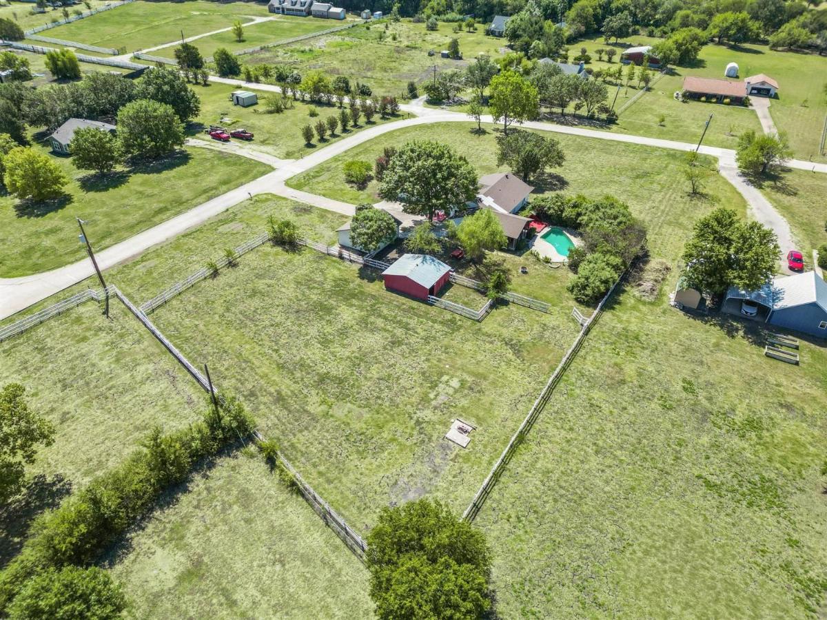 3BD Farmhouse Country Living - Pool Patio Firepit - Ferienwohnung McKinney
