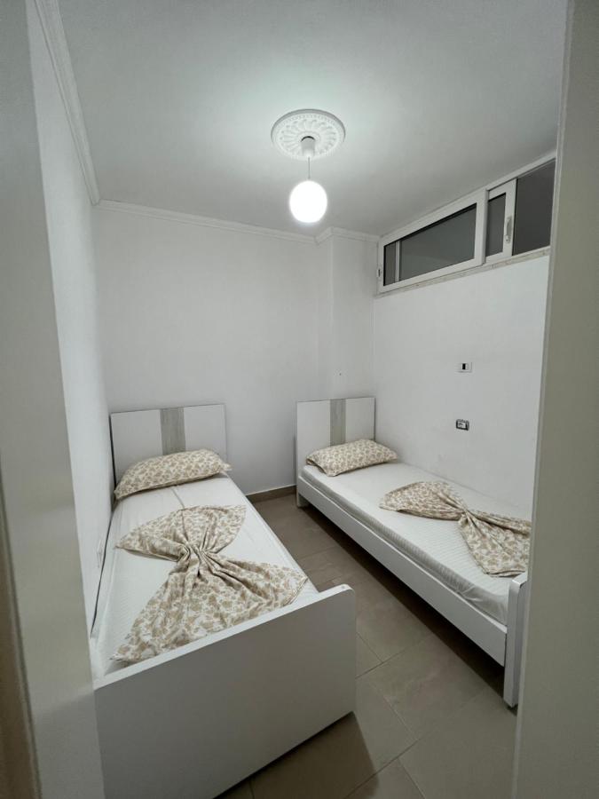 Appartamento con 2 Camere da Letto e Terrazza