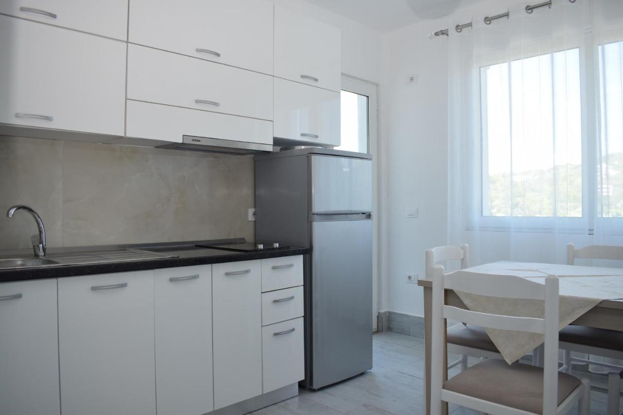 Two-Bedroom Deluxe Apartment with Garden View