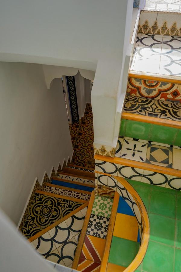 Authentic Dual Terrace house - Chambres d’hôtes