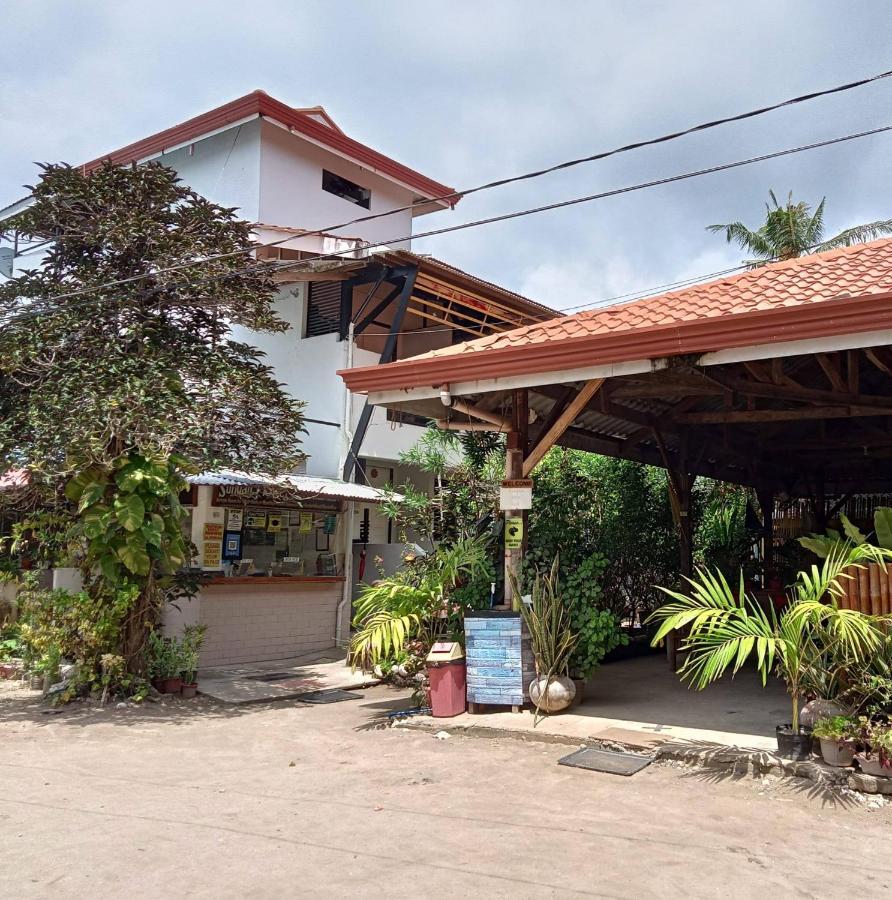 Sunday flower hotel and beach resort - B&B
