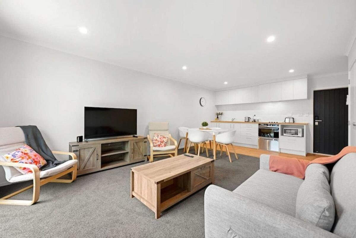 Frankton Townhouse Retreat - Central - B&B