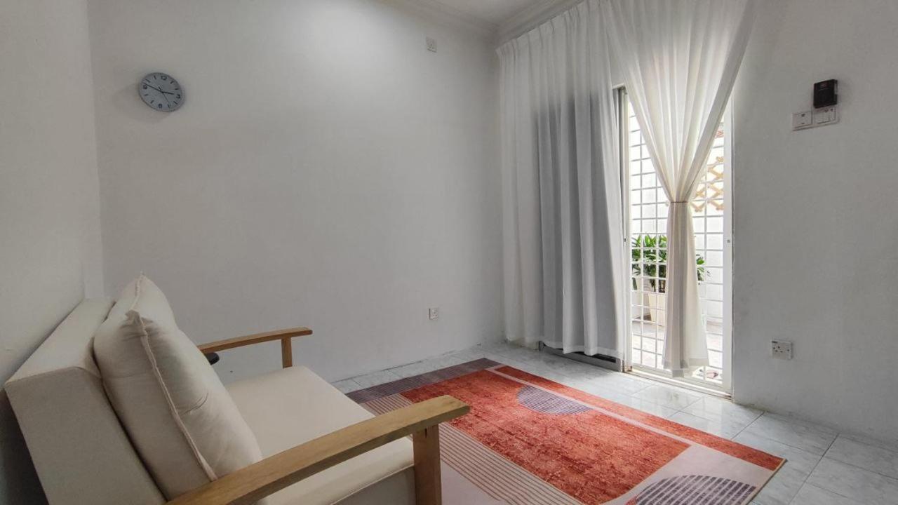Homestay Anggerik 56 Saujana Utama - Chambres d'hôtes Sungai Buloh