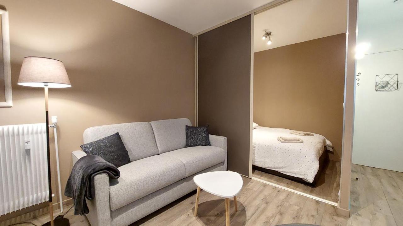 Estudio con balcón
