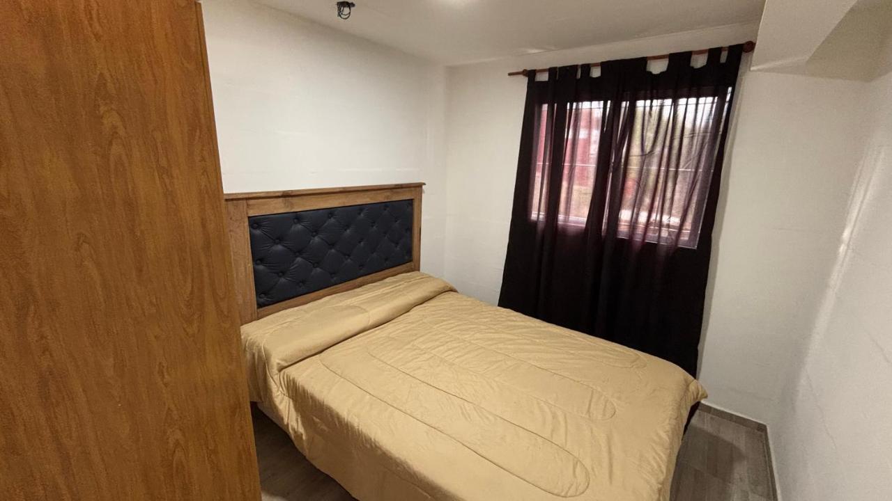 One-Bedroom Apartment with Lake View