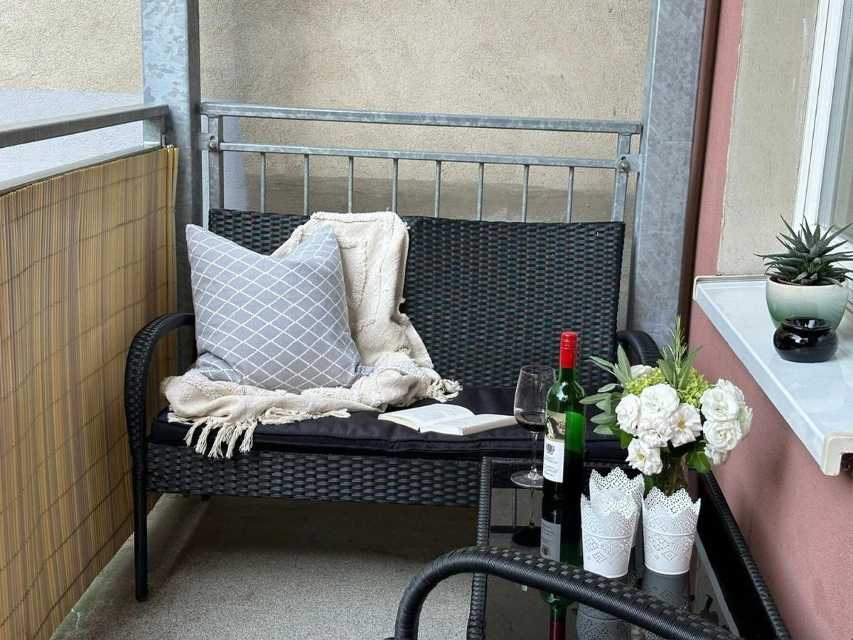 Appartement "STADTGEFLÜSTER" im Zentrum, inkl Stellplatz, 2 Betten, Babybett, Balkon, gratis Kaffee und Tee, WLAN - Chambres d'hôtes Bautzen