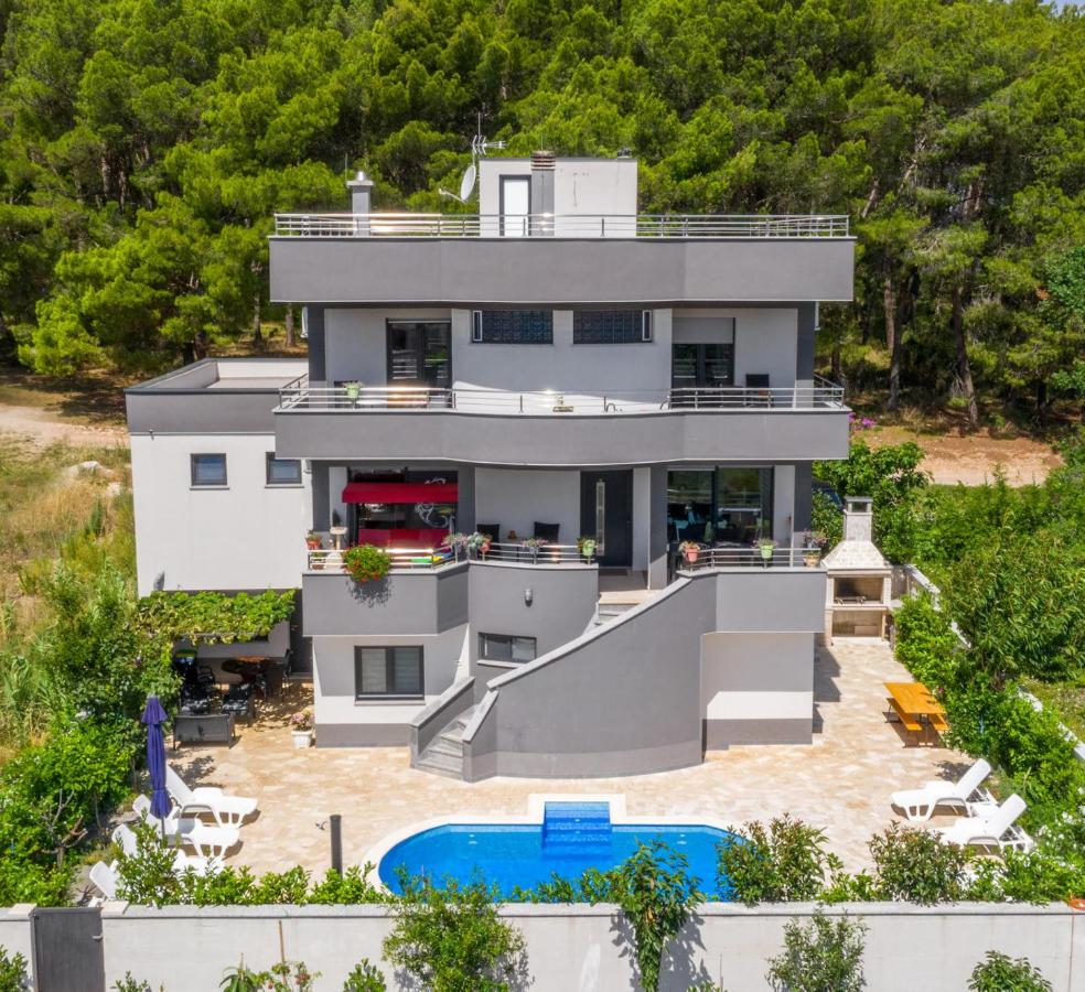 Pula Pool Retreat - B&B