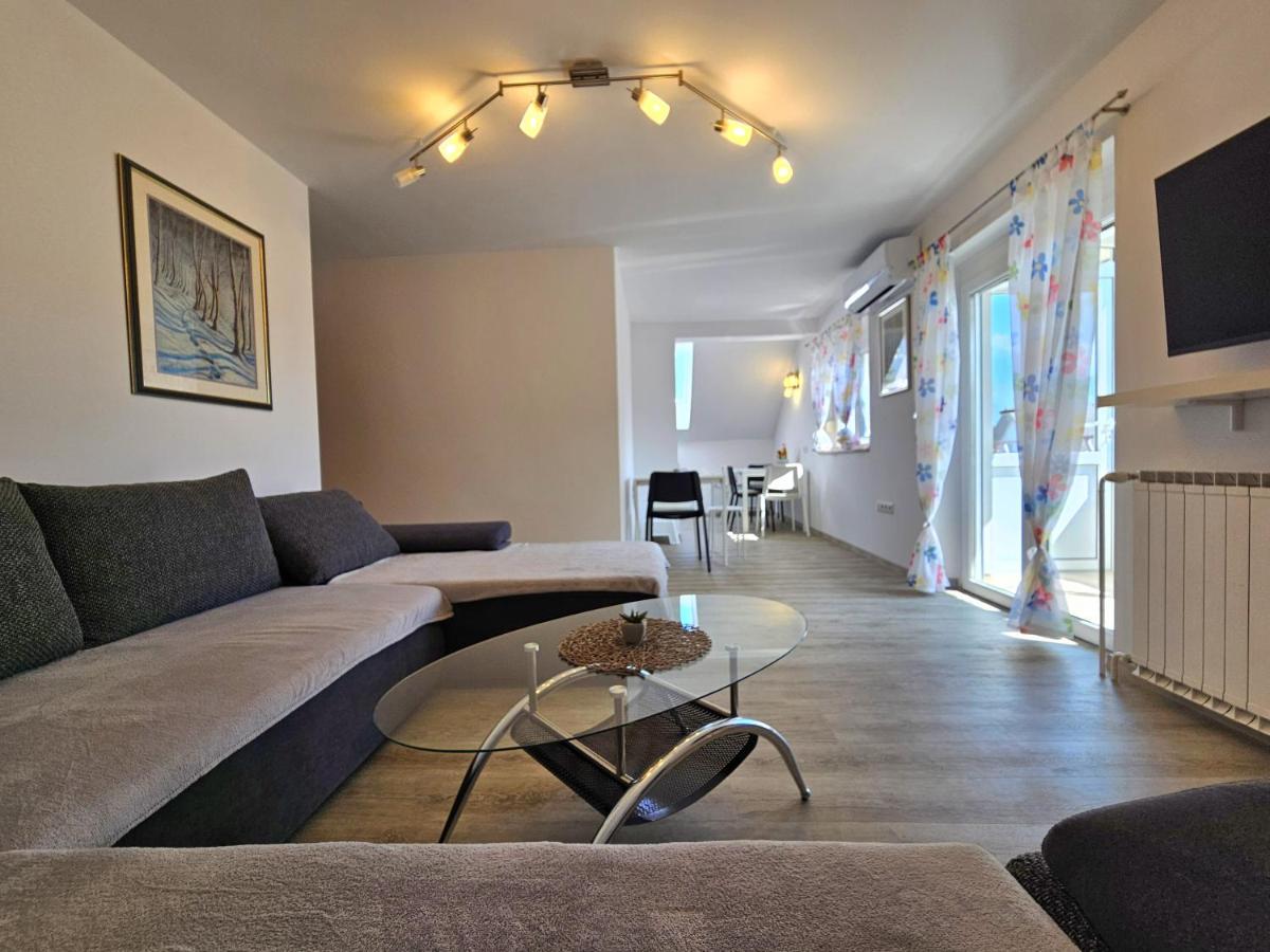 Green Hill Apartments - B&B Žirovnica