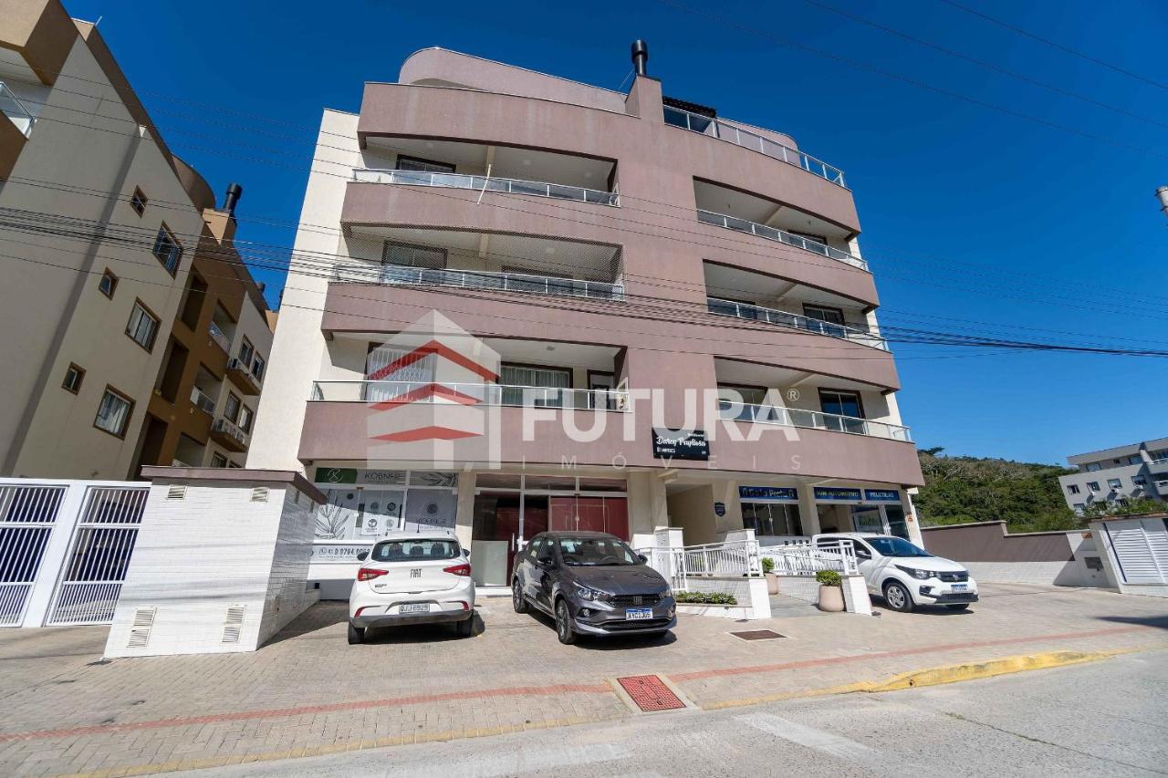 Apartamento para aluguel de temporada Bombas,SC - Ferienwohnung