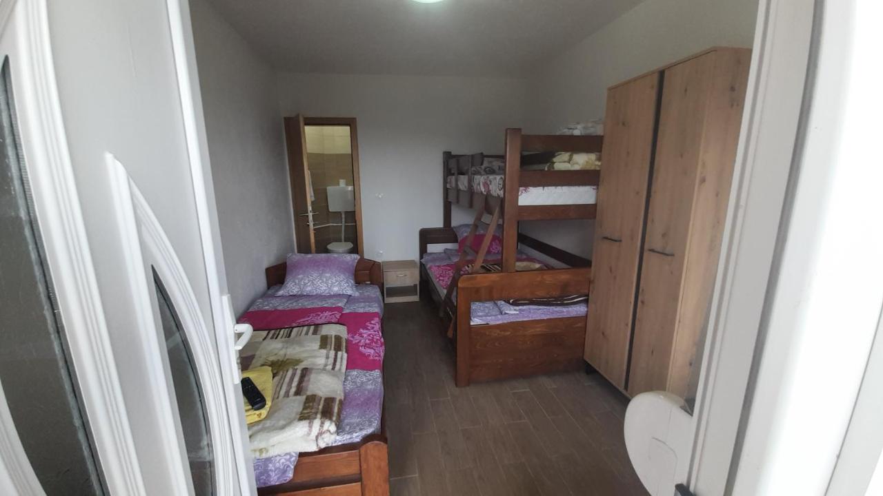 Economy Triple Room