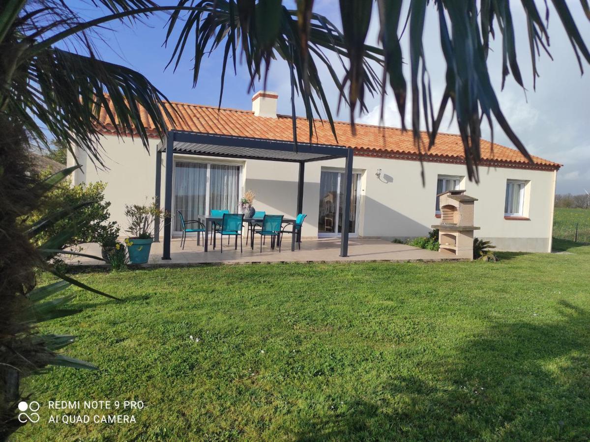 Maison récente à la ferme avec jardin, terrasses, 4 chambres, proche plages et pêche privée - FR-1-426-86 - B&B