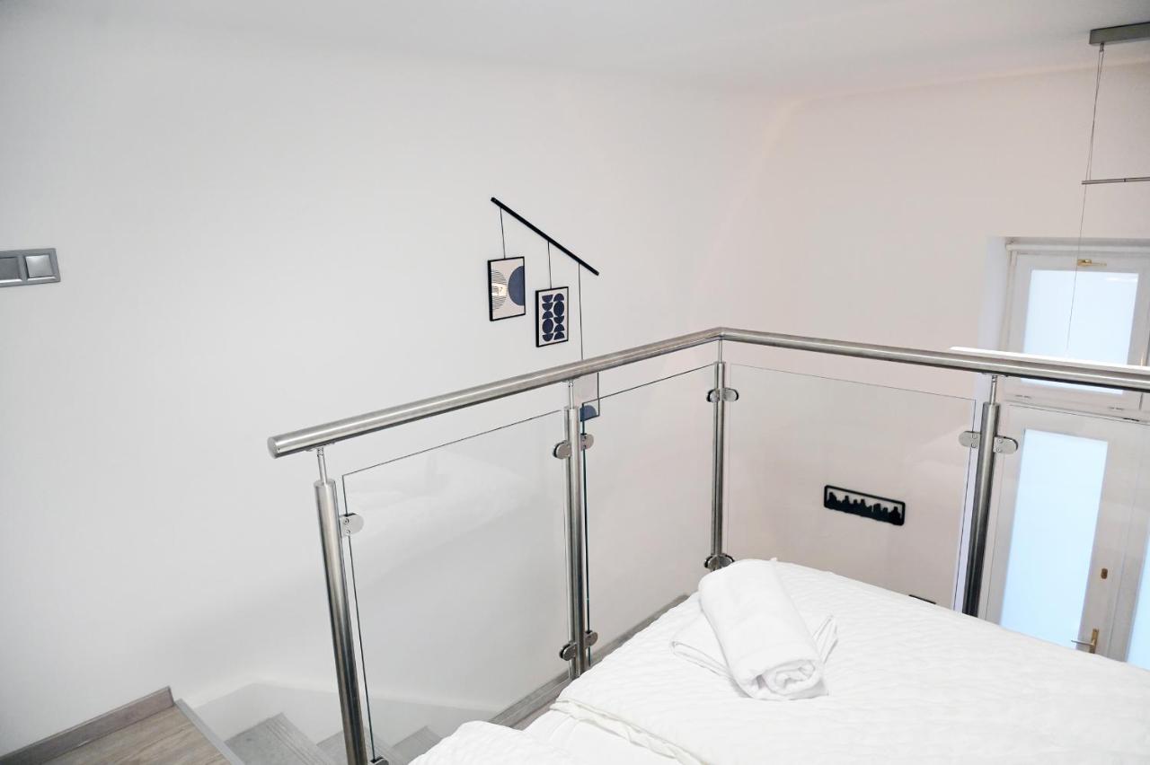 Glashof Apartment Budapest city centre - B&B