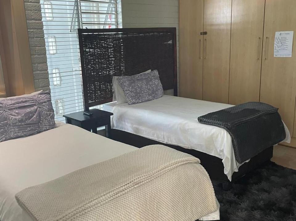Classic Twin Room