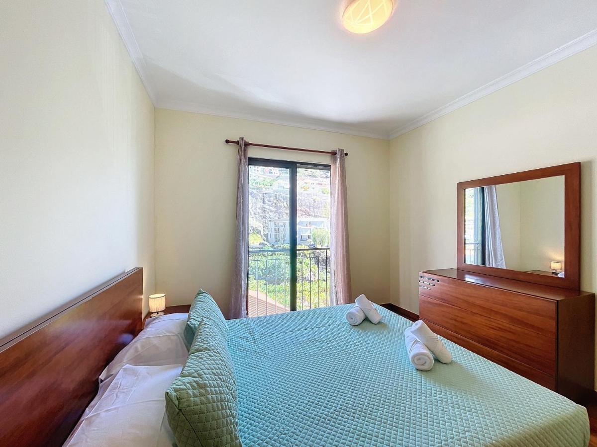 Apartment mit Balkon
