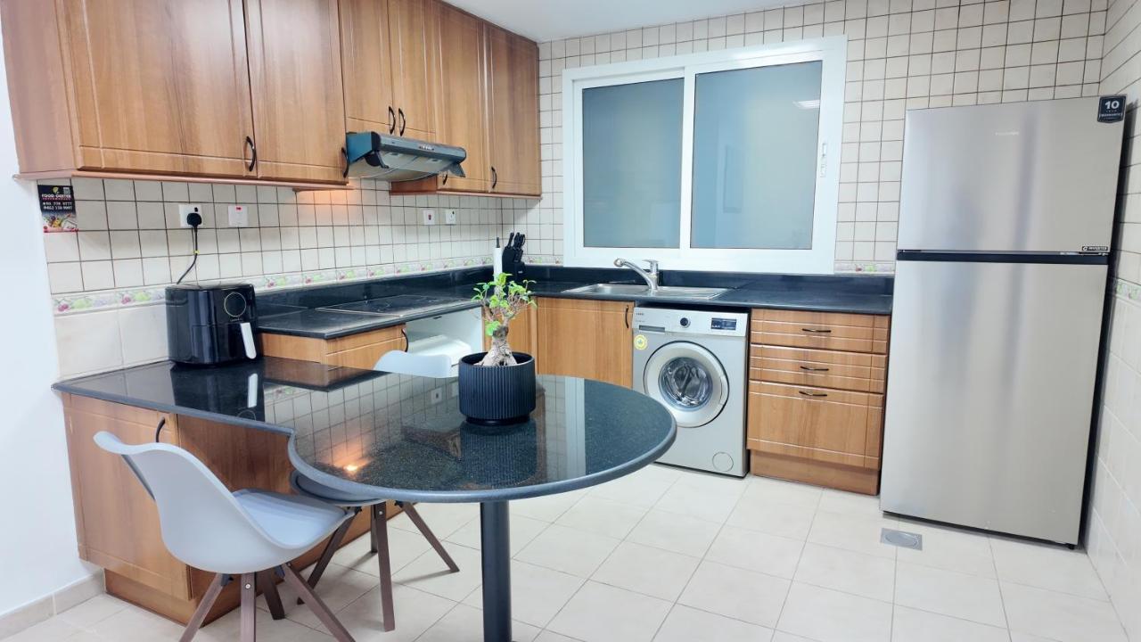 Luxury OneBedroom Apartment next to Barasti Beach - Chambres d’hôtes Dubaï