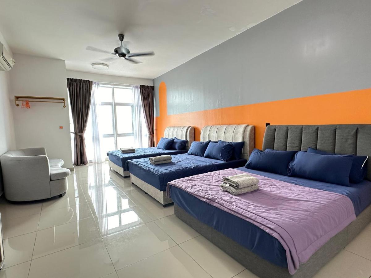 Twin Galaxy Studio 6pax Free WiFi Netflix - Ferienwohnung Johor Bahru