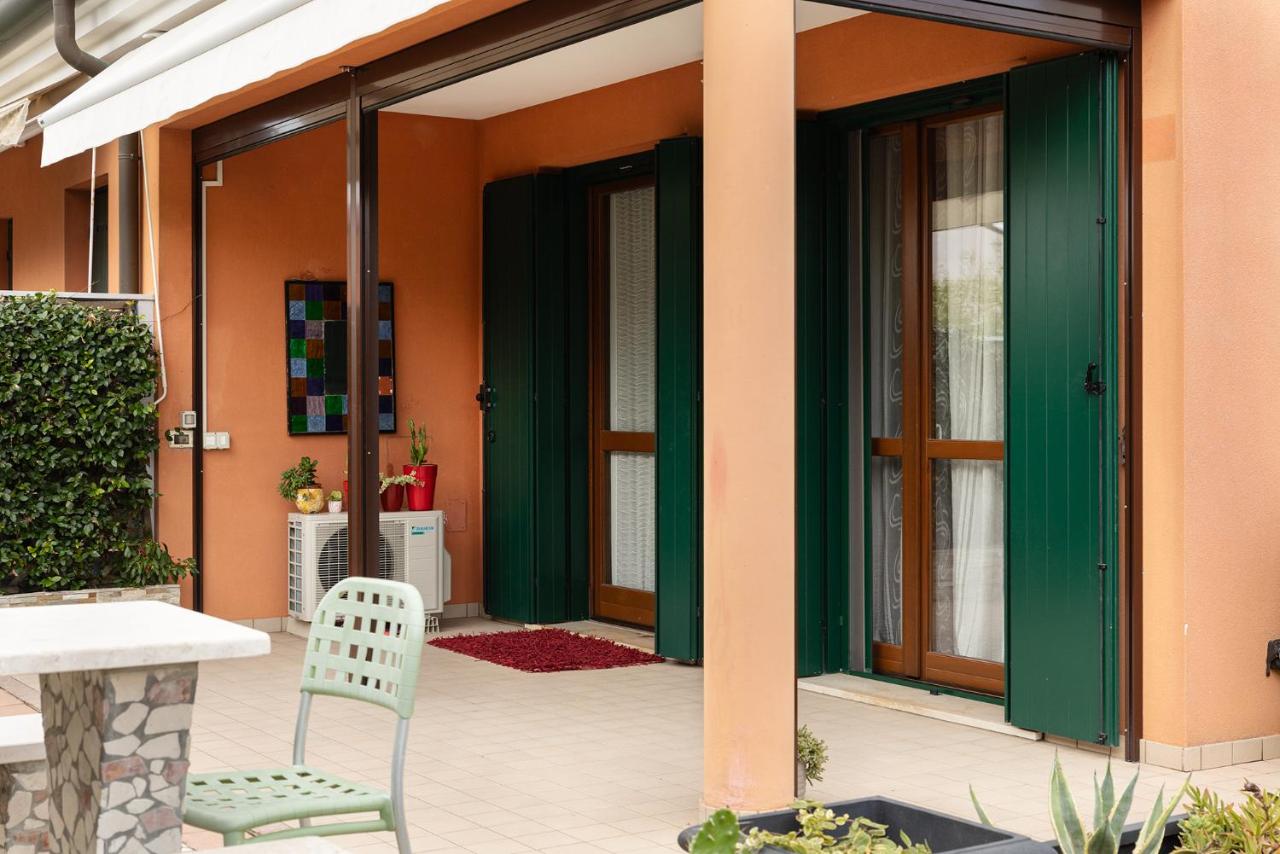 "Venetian Garden Escape" - Lagoon House - B&B