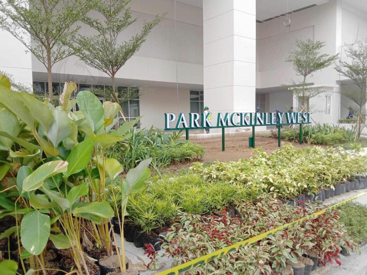 Park Mckinley West 1BR - Ferienwohnung