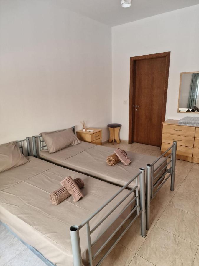 Central Apartment in Sliema - Bed and Breakfast Sliema