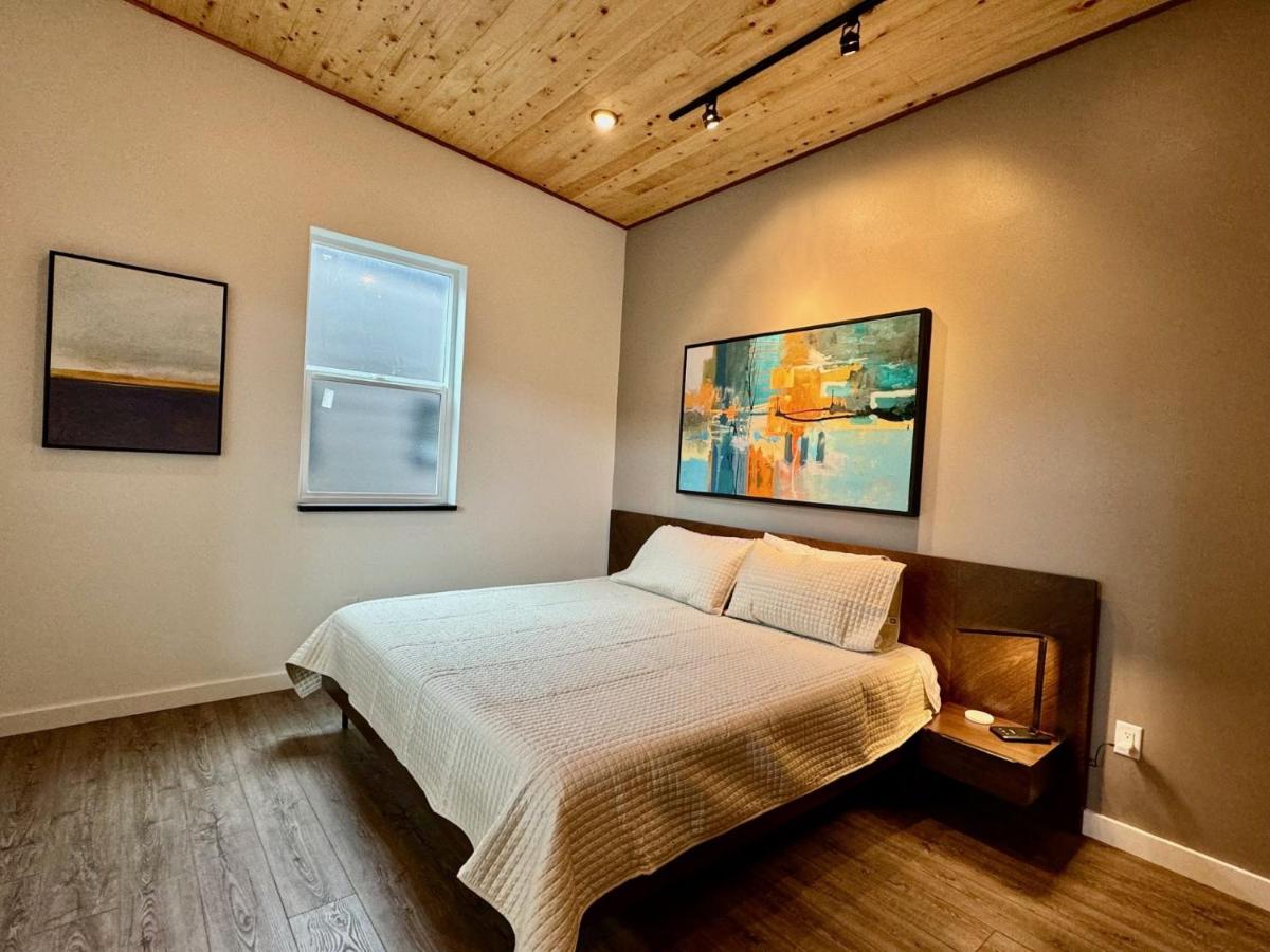 One-Bedroom Premium Apartment with Ocean View