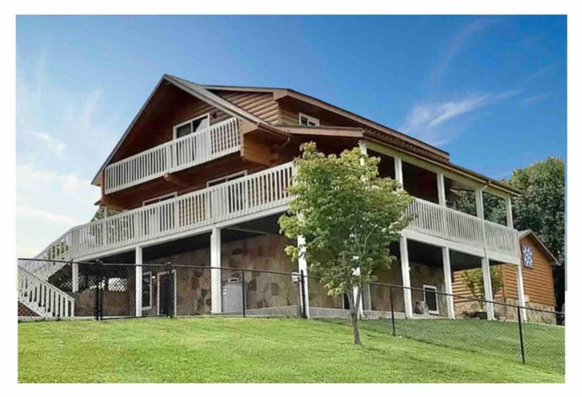 Heartwood Lavish Cottage in the Smoky Mountains - Ferienwohnung