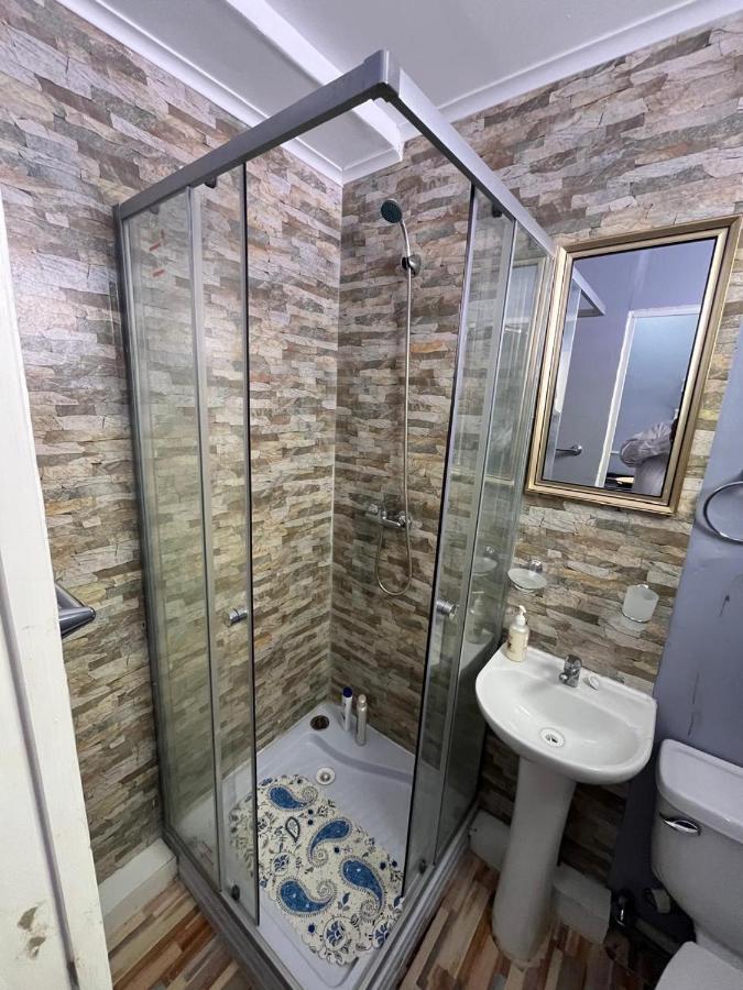 Studio Apartment with One Double Bed