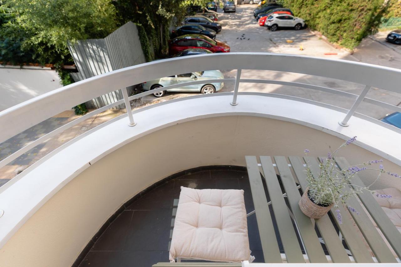 Simplicity Apartments - Bed and Breakfast Boekarest